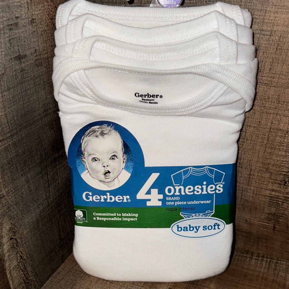 NEW IN PACKAGE Gerber Baby Soft White Onesies SET of 4-size‎ NB